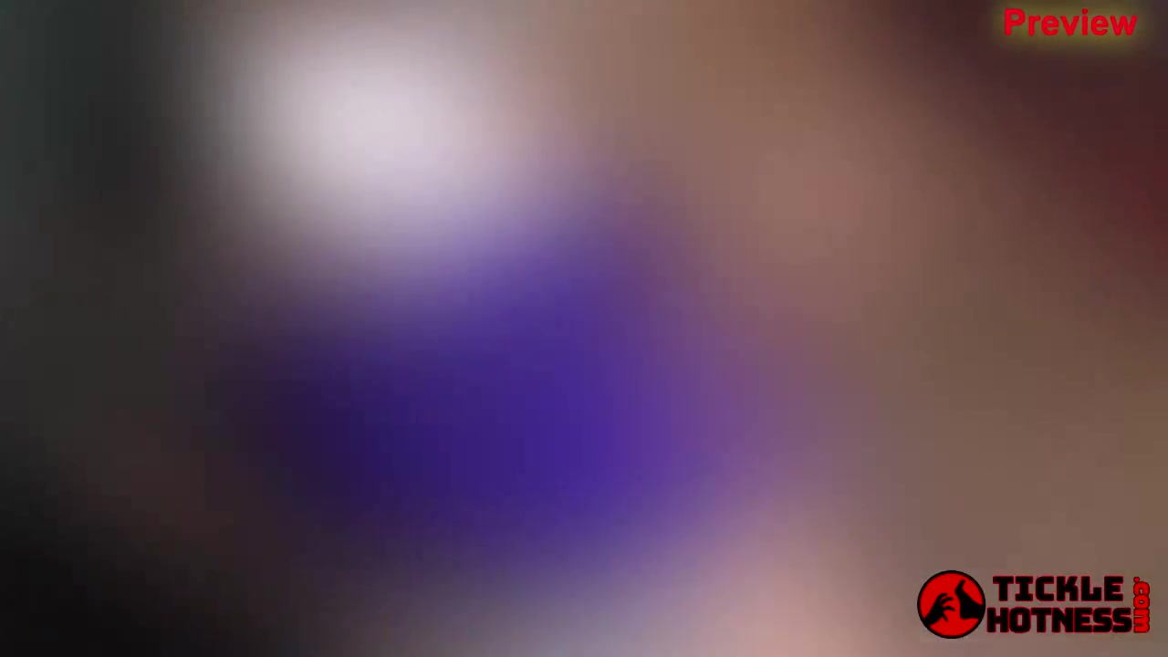 The Intern 1 Selena 3 - Ticklevideos