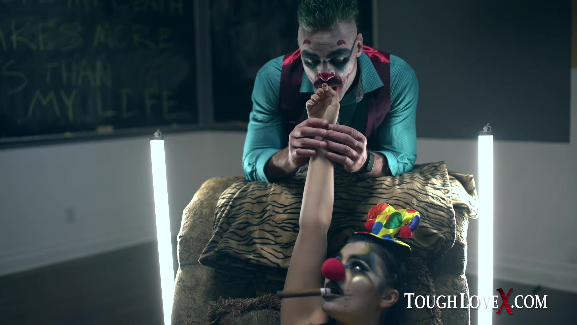 TOUGHLOVEX Violet Starr lets JokerX stuff her pussy