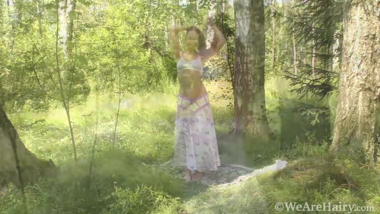 Nata enjoys the warm sun on her naked body outide - WeAreHairy