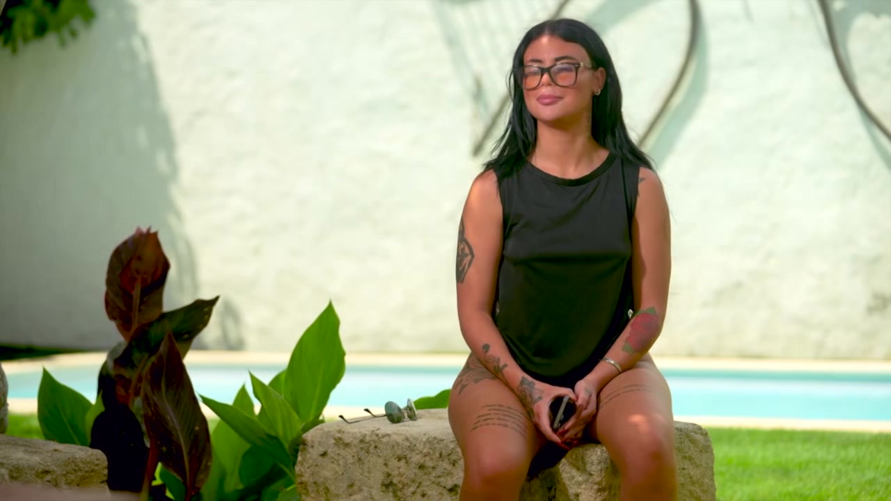 Pénélope Chic, 39 years old, physiotherapist in Béziers! - Jacquie et Michel TV