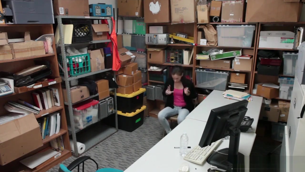 Shoplyfter Bobby Dylan fucked by the hearing person