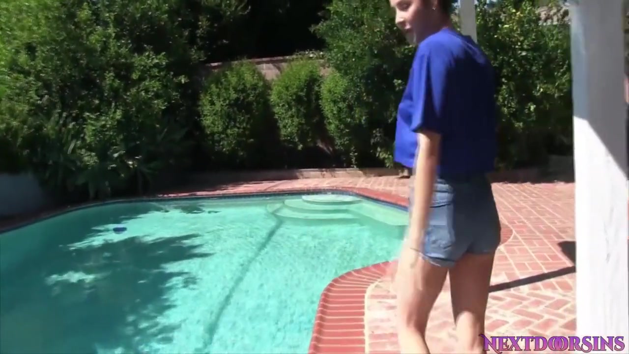 Skinny Dipping Family 5 Min