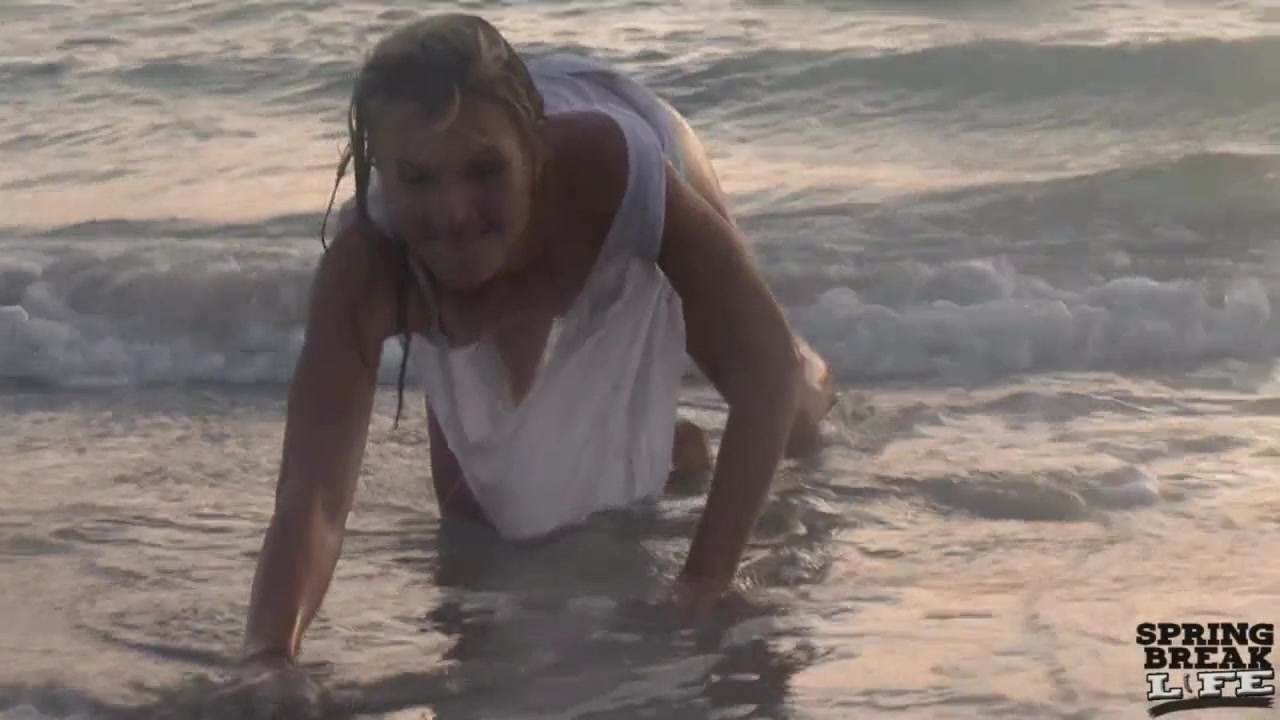 Super Skinny Blonde Playing Naked in the Gulf of Mexico - SpringbreakLife