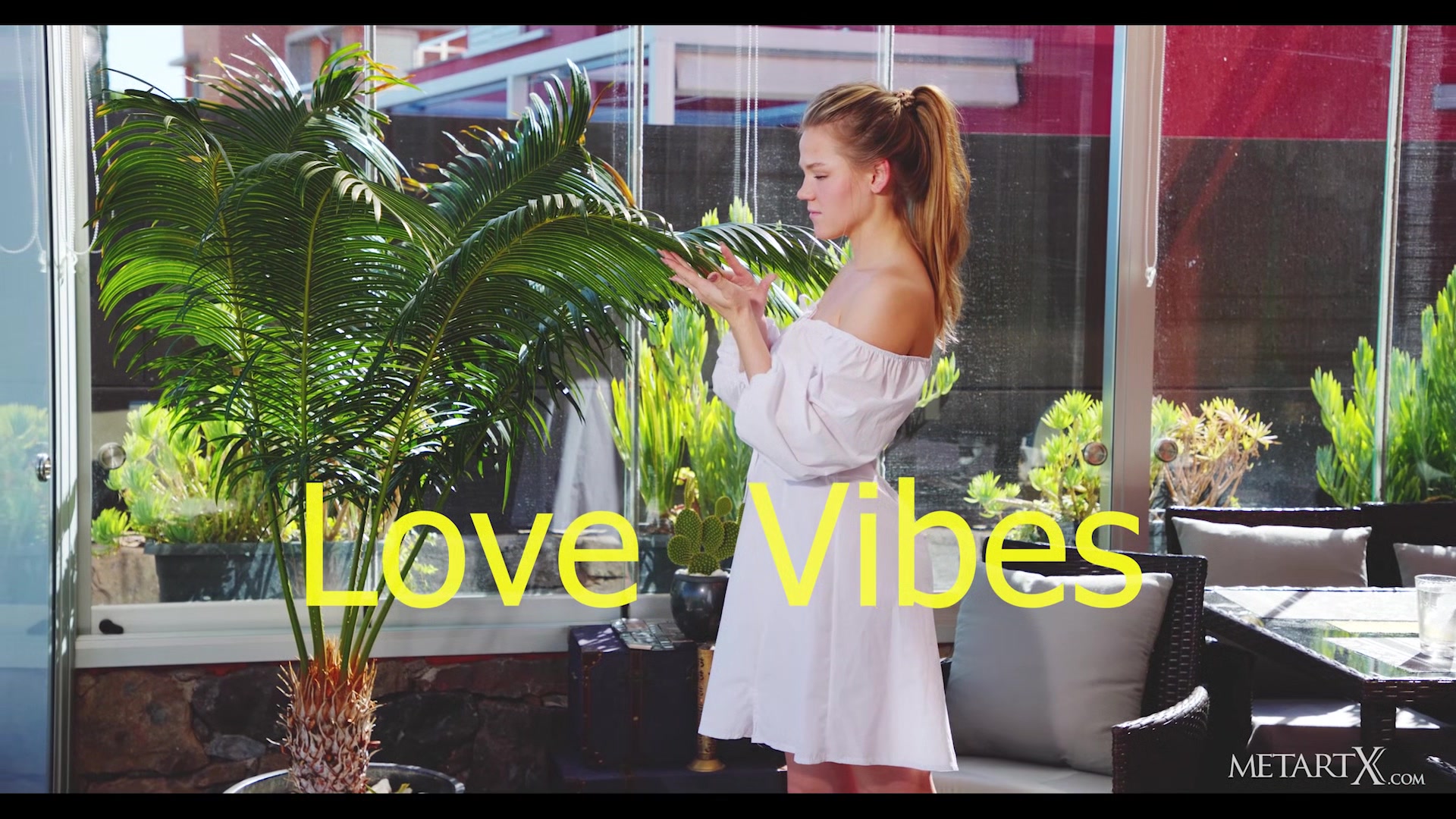 Love Vibes - Valeria Mint