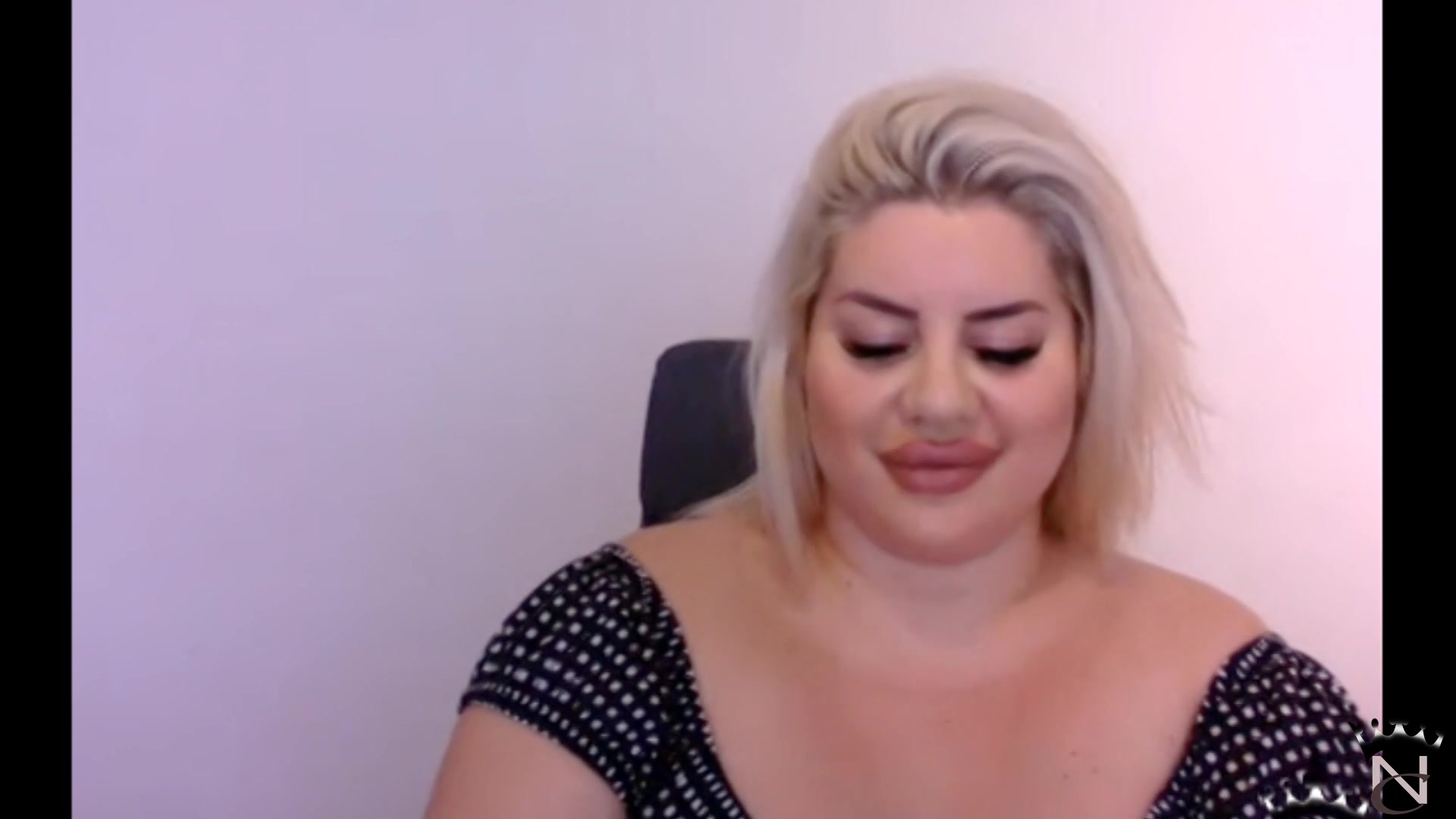 Summary First Live Show - Sex Movies Featuring Natasha Crown