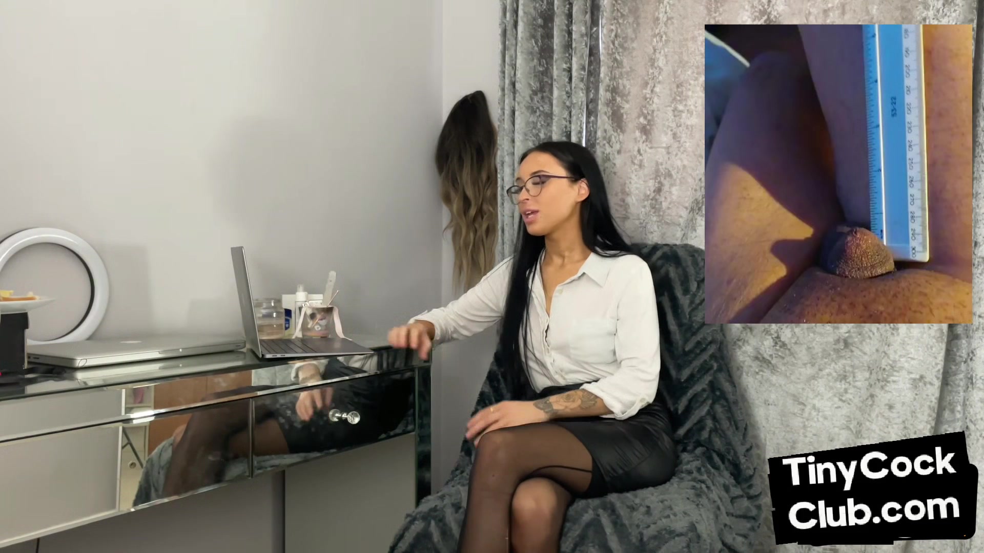 SPH college voyeurs teasing wanker who wanks cock for them