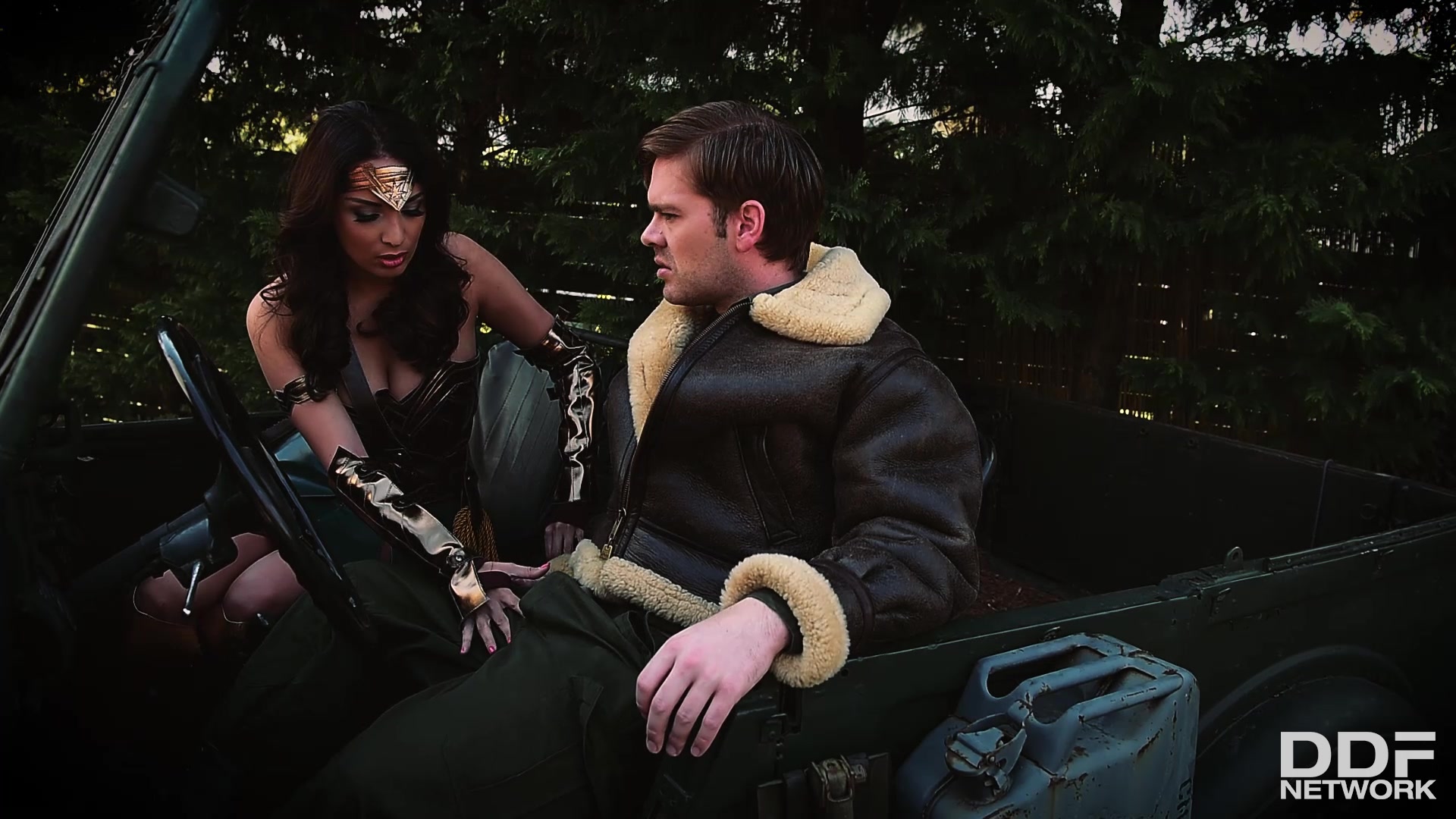 Wonder Woman XXX Parody: Anal Encounter - PornWorld