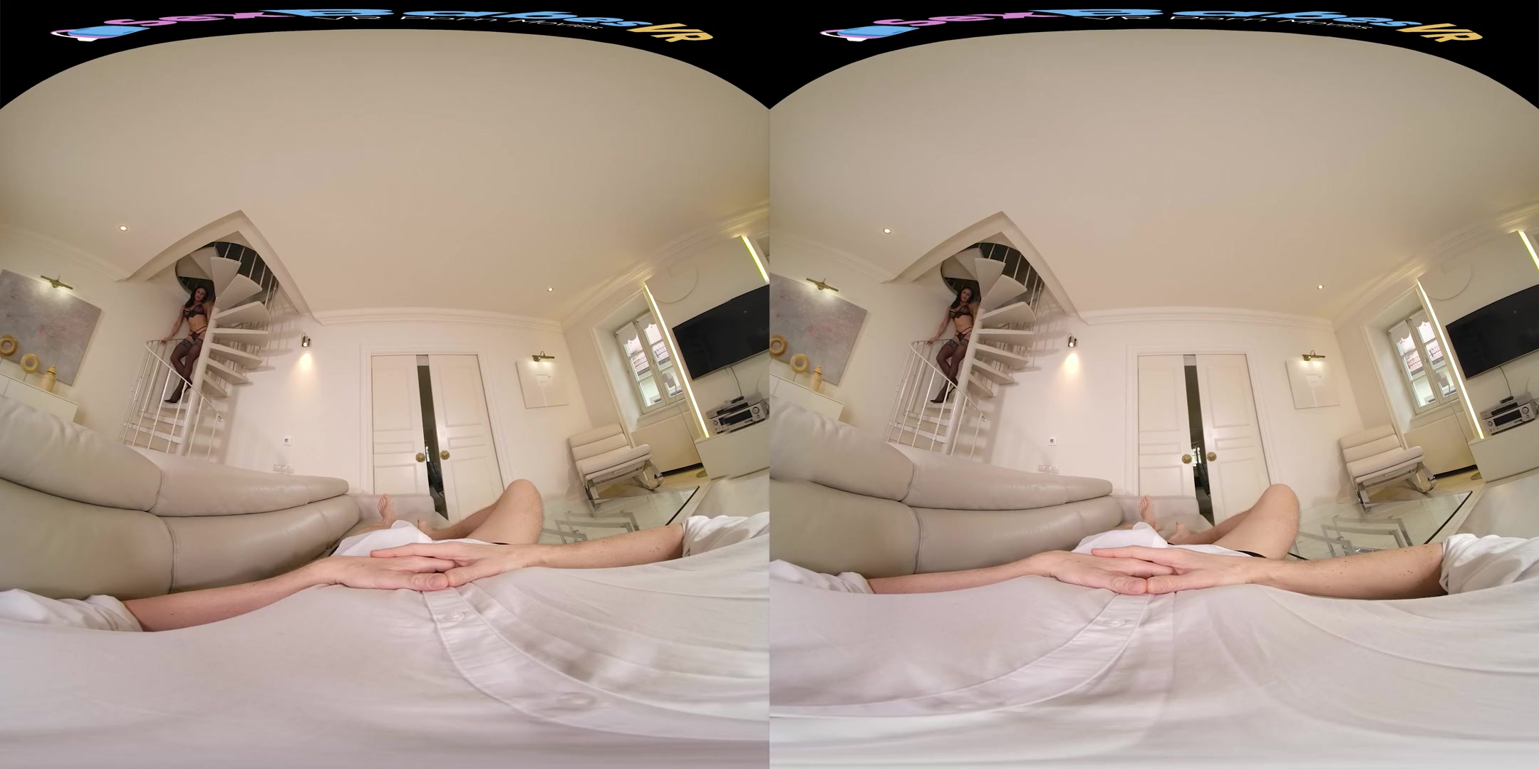 Cassie, On The Prowl - Hot Sex with Your Virtual Girlfriend Cassie Del Isla