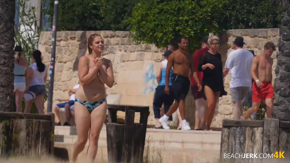 Showering On The Beach - BeachJerk