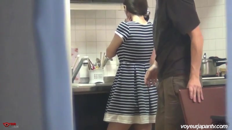 Dinner Time Delight - VoyeurJapanTV