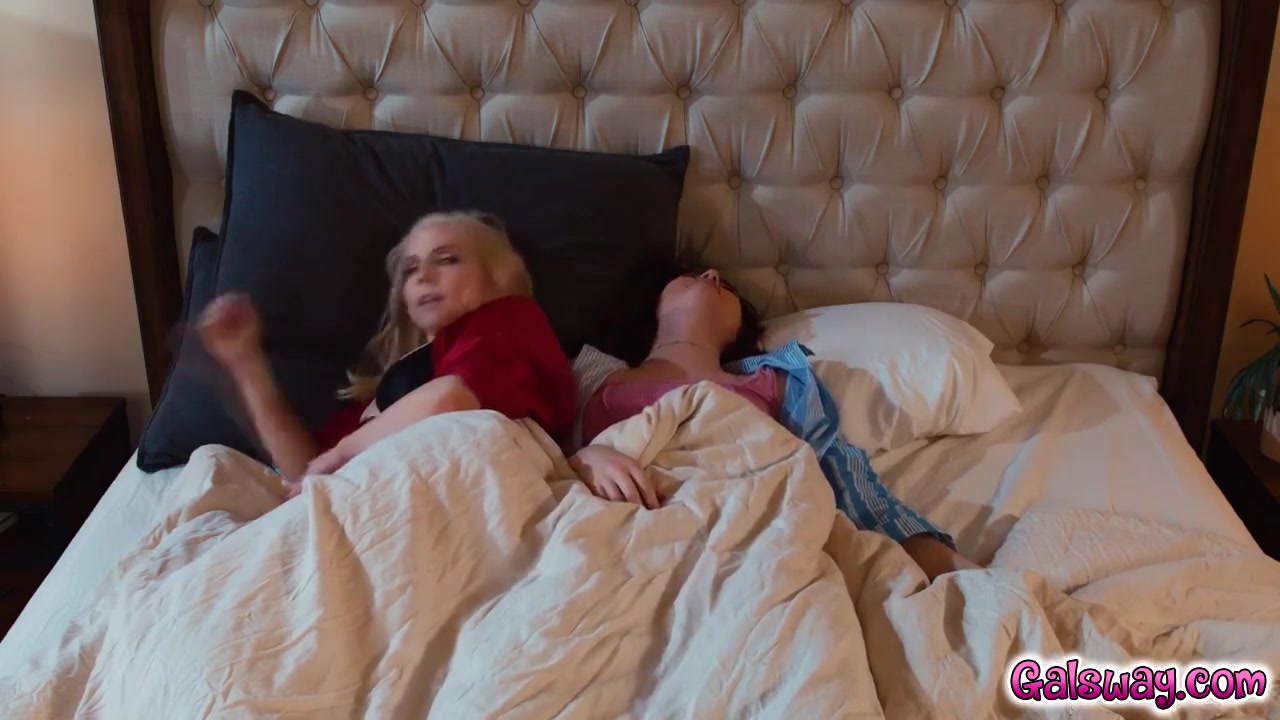 Christie Joins Freya From Pleasuring Her Pussy - Christie Stevens And Freya Parker