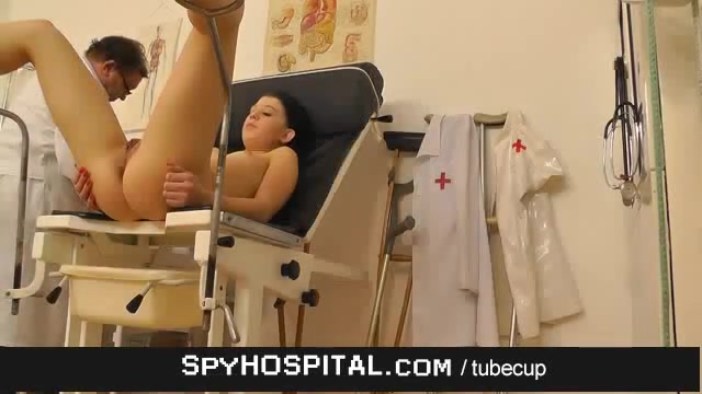 Tiny teen 18+ leaked pussy check-up video