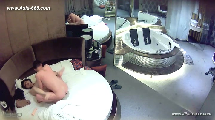 Hackers use the camera to remote monitoring of a lover's home life.341