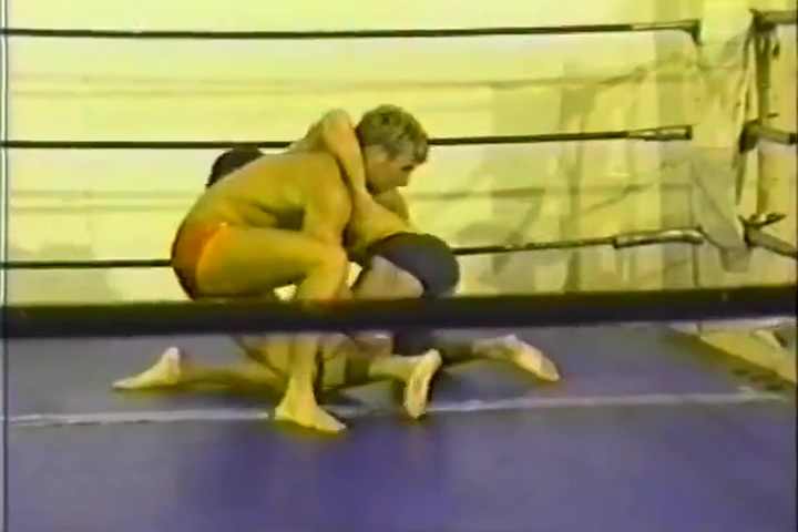 Fit Studs Wrestle Naked At The Gym