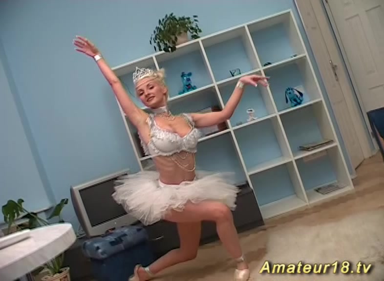 flexi sex with skinny ballerina