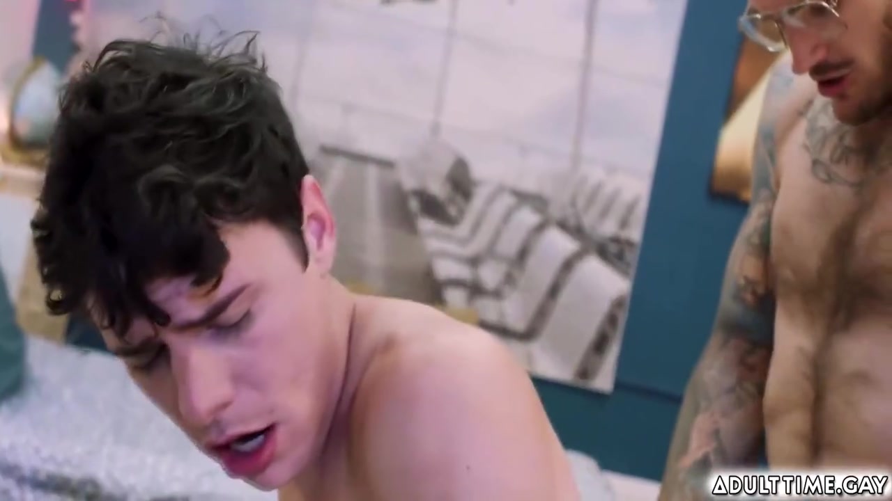 Asher Bends Over To Get The Phone Back, Jay Gives Him A Wedgie. Jays Parents And Drop By And Christian Saw Asher Asshole 6 Min With Aaliyah Love And Christian Wilde