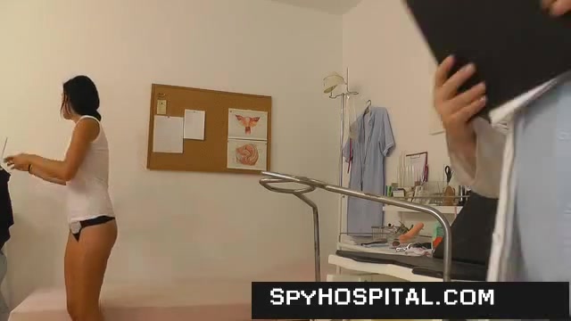 Gyno examiner vagina