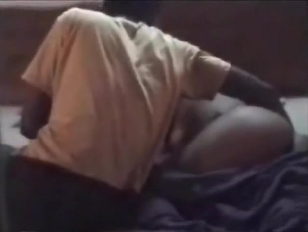 Indian pair has hot sex captured through the window camera