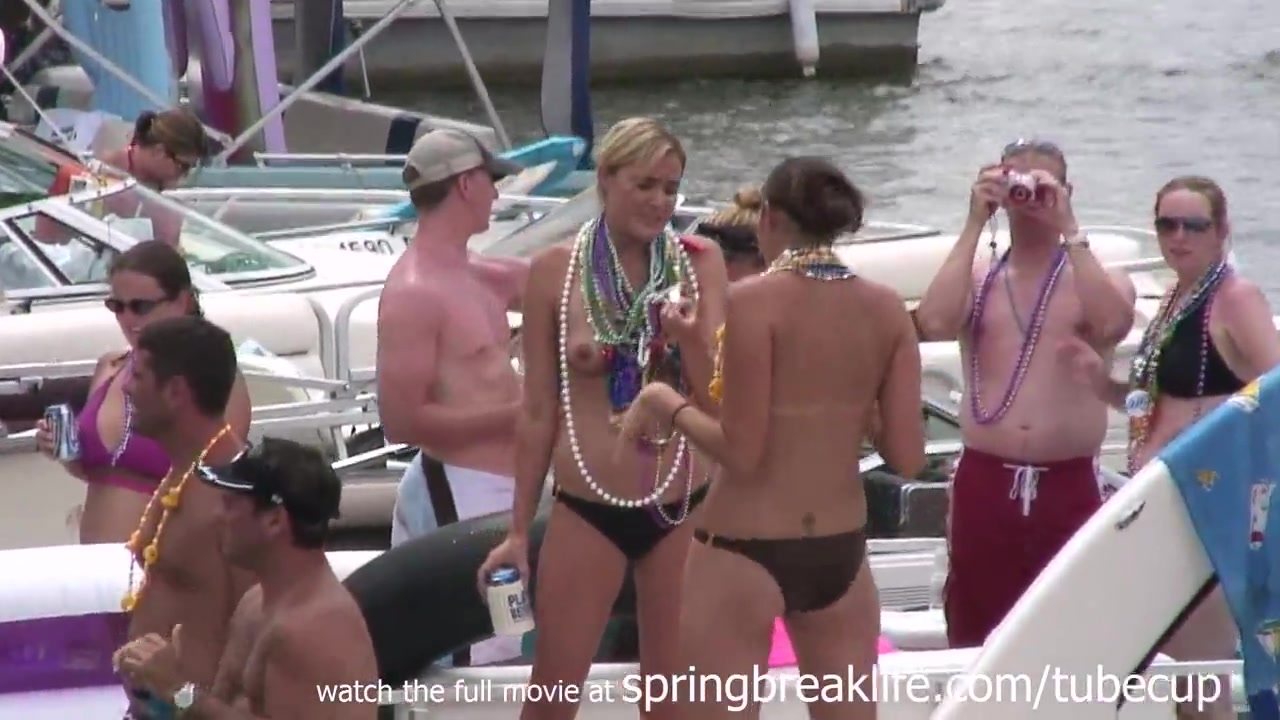 SpringBreakLife Video: Naked In Public On The Water