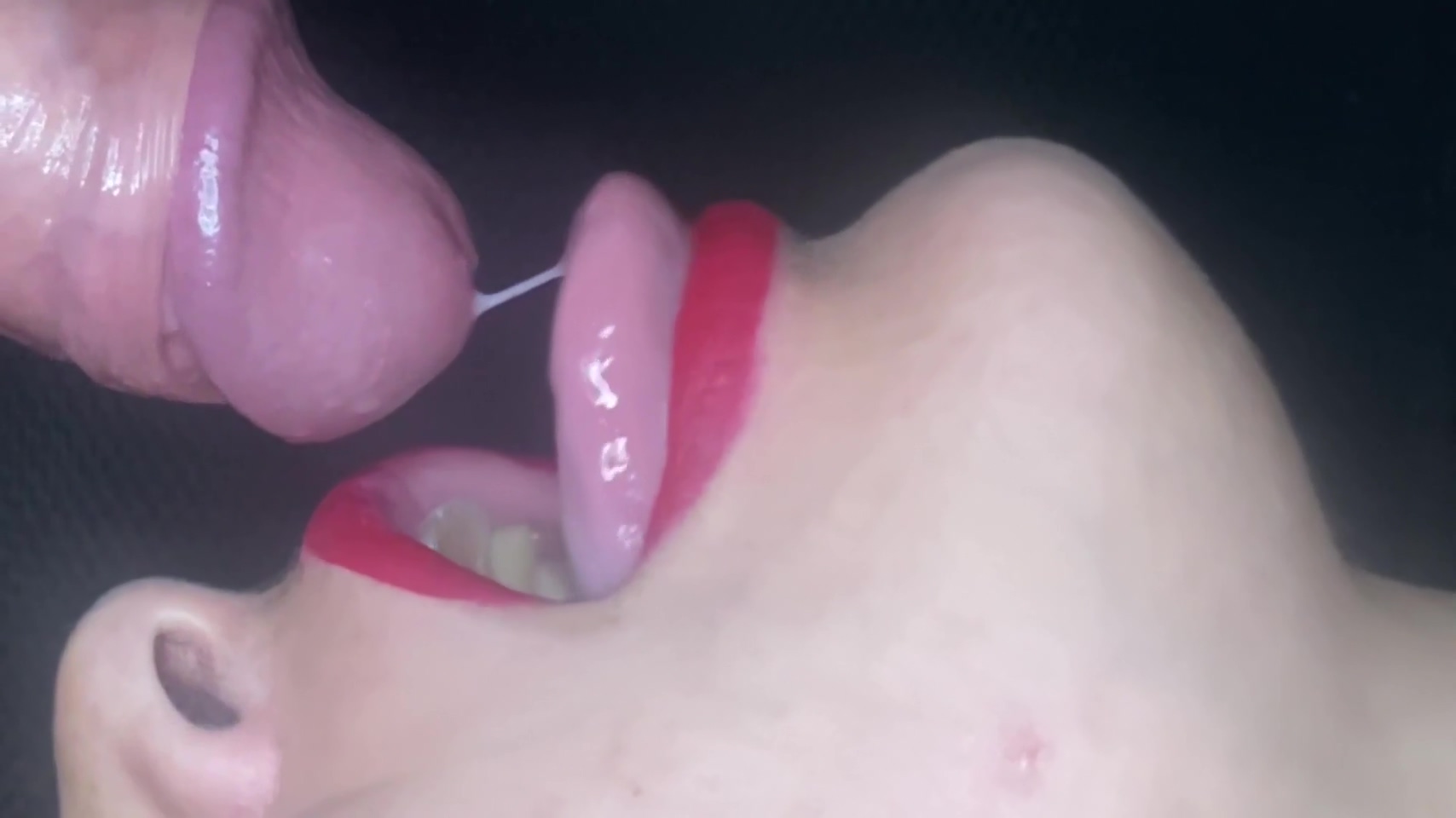 Close Up: Aweosome Mouth To Fuck 7 Min