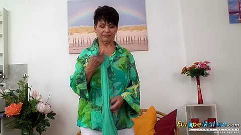 EuropeMaturE Libi Seductive Solo