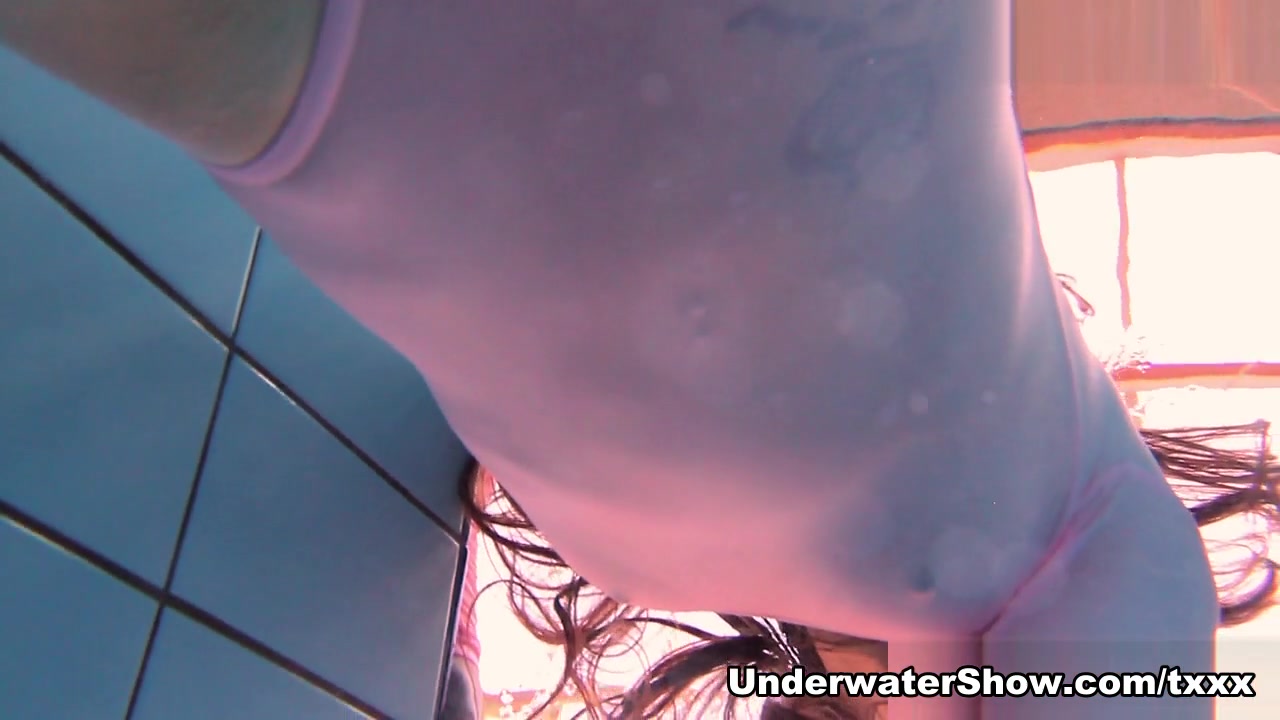 Roxolana Video - UnderwaterShow