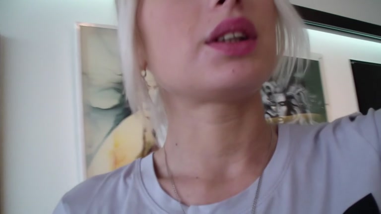 Sexual non-professional girlfriend vid with blond drilled in throne room