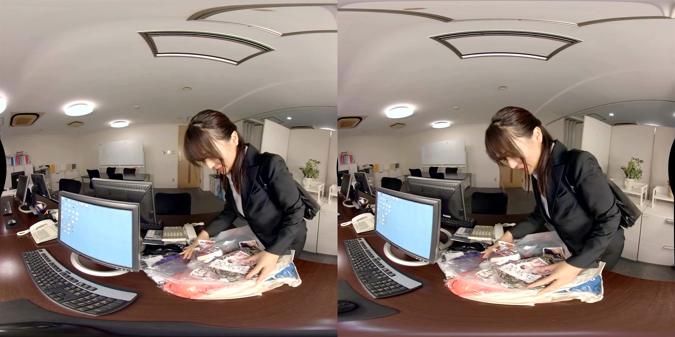 Natsumi Hirajima New Female Hire Works at a Bikini Company - FANTASTICA