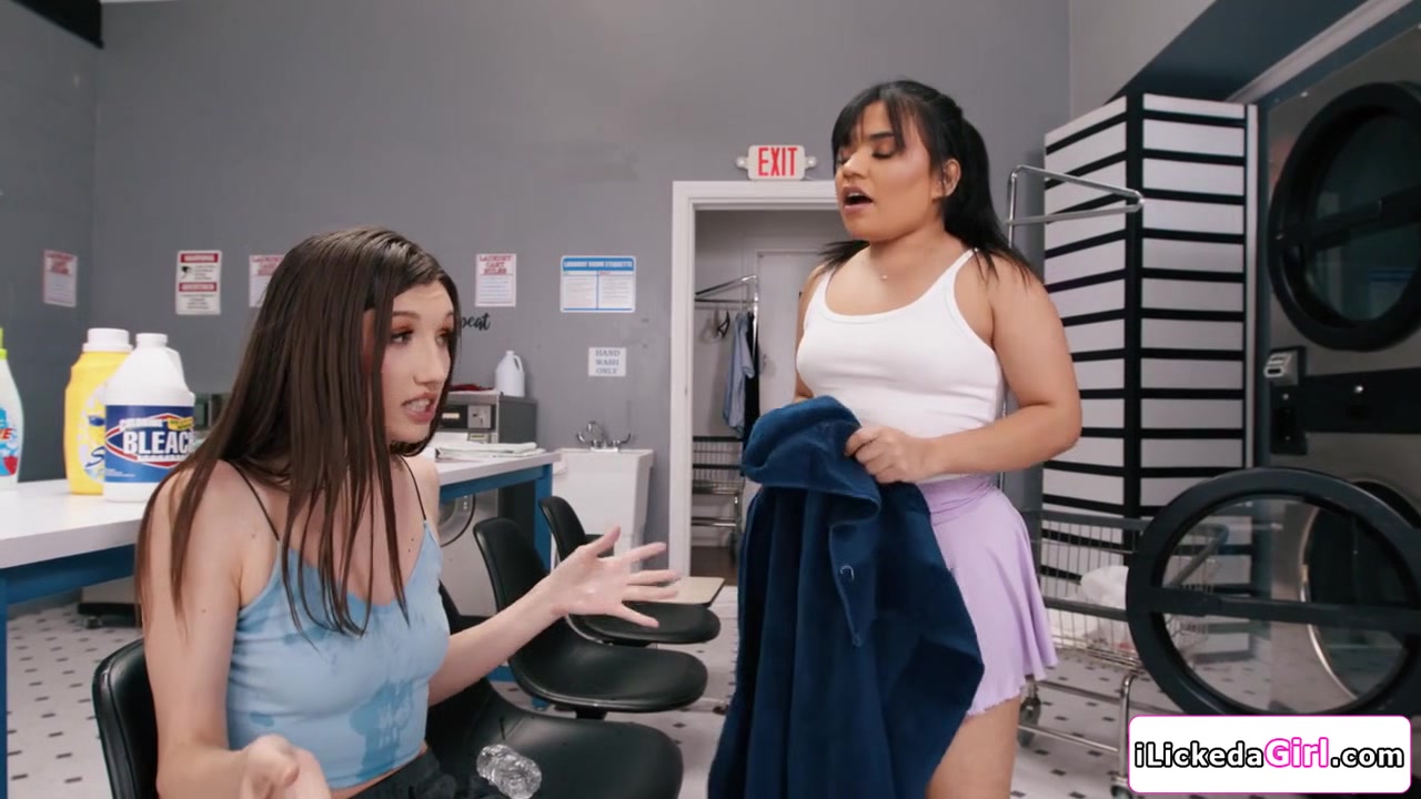 Petite lesbian tribbing then pussy licking chubby girlfriend