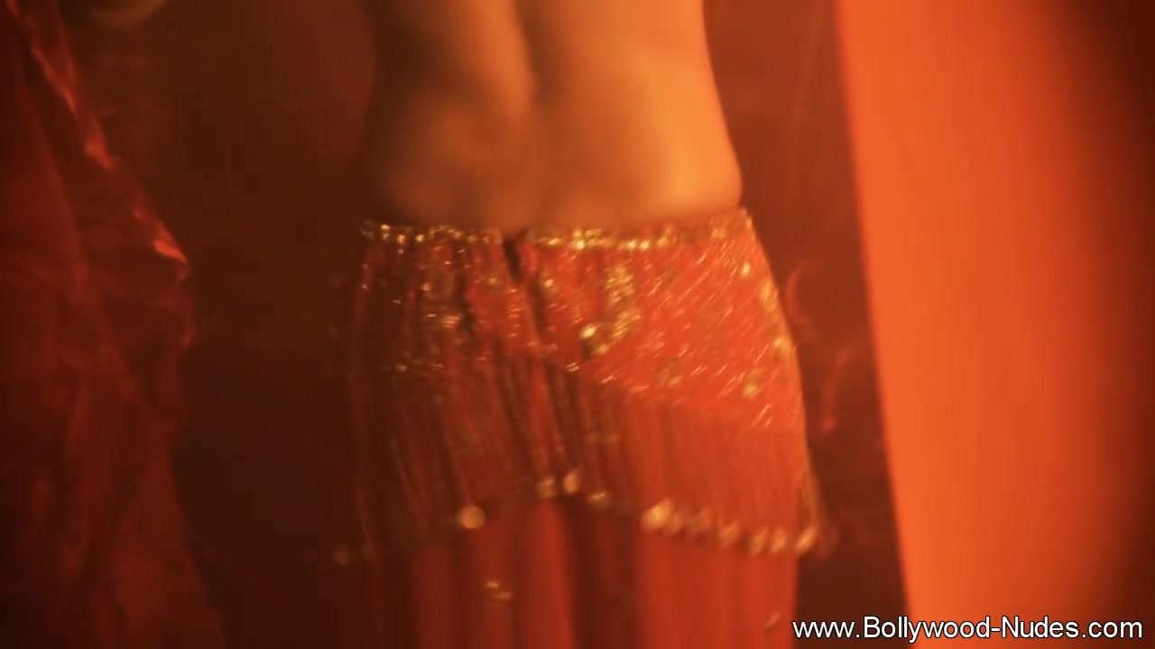Bollywood Hottie Babe Loving The Attention To Enjoy