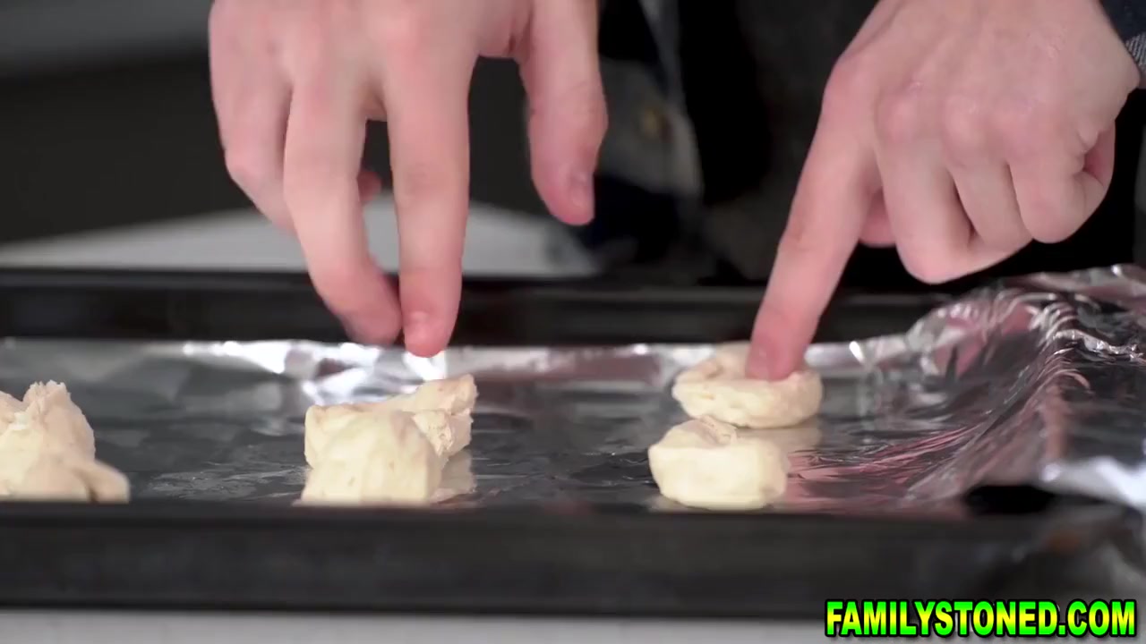 Stepmom Penny Catches Stepson Fucking A Can Of Raw Dough