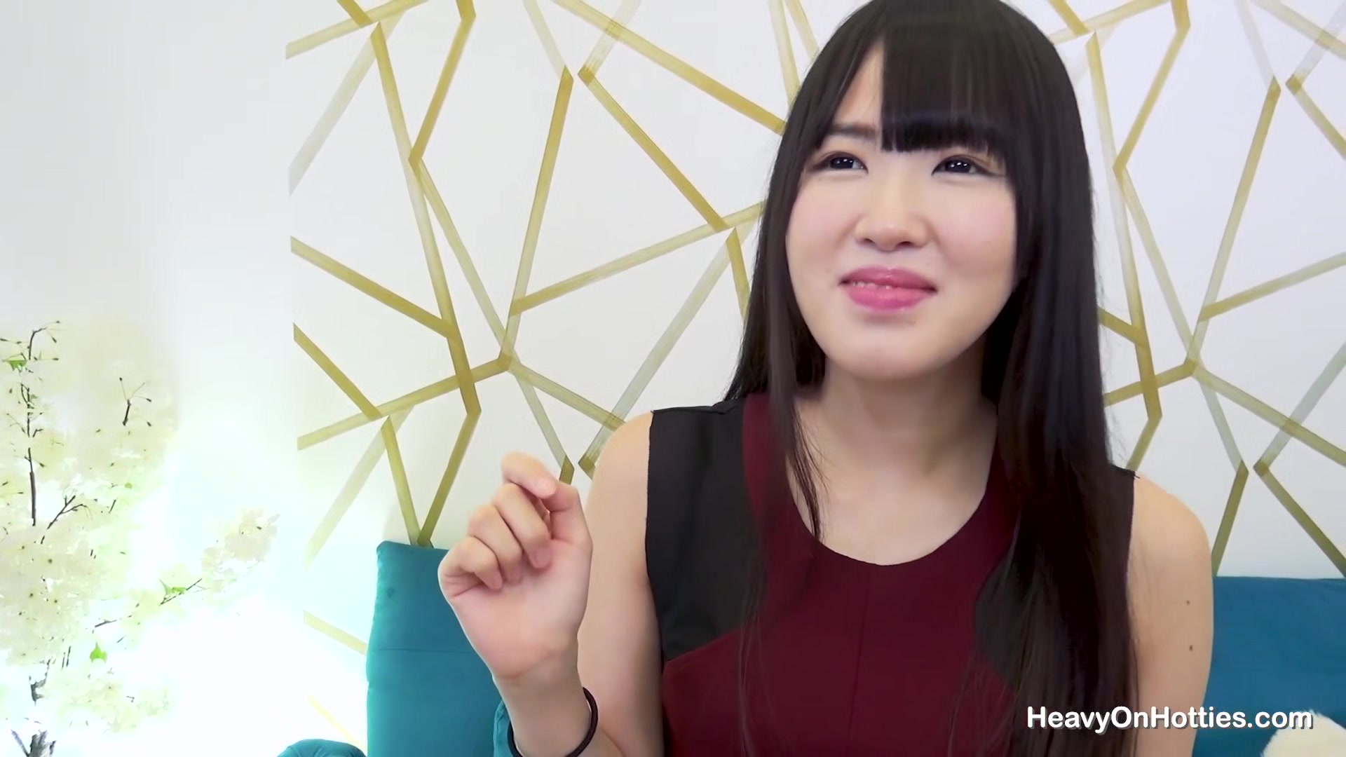 Lost in Translation With Mai Honda - HeavyOnHotties
