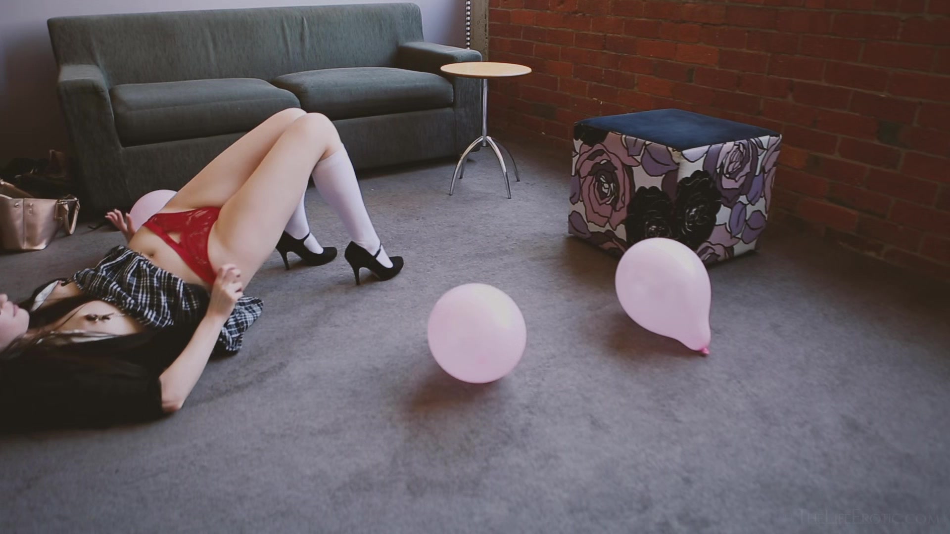 Balloons 2 - Daliah Amor - TheLifeErotic
