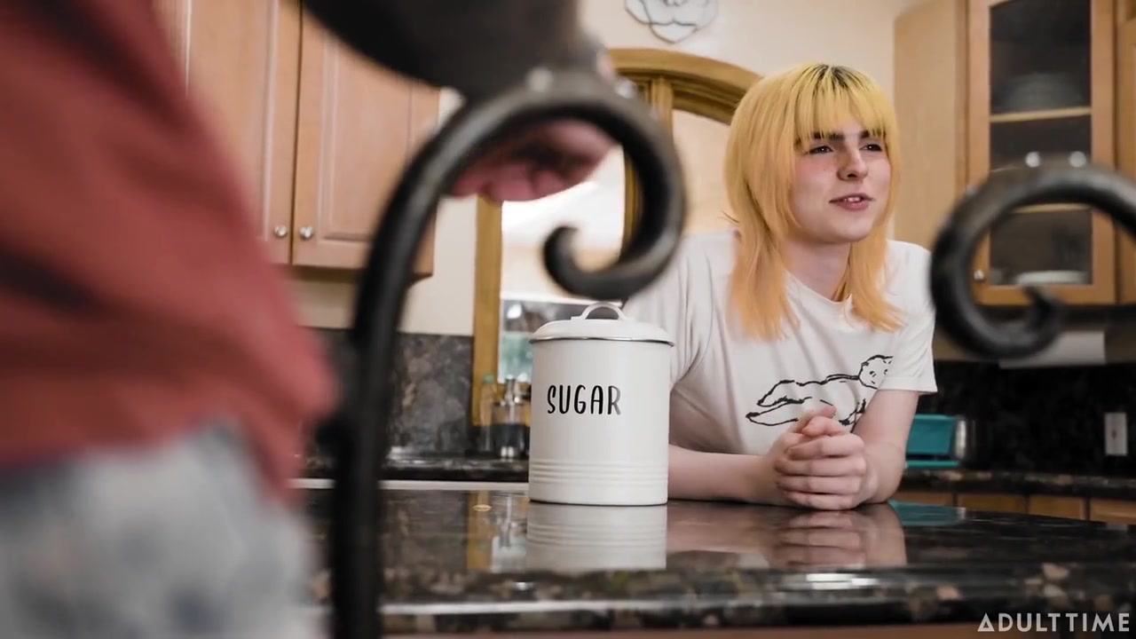 The Roomm - Jean Hollywood, Holly Wood And Cam Damage