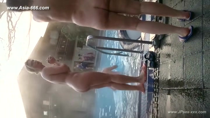 blonde girls shower.13