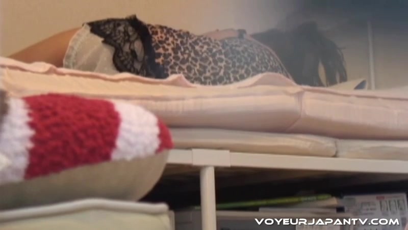 Taming The Kitty - VoyeurJapanTV