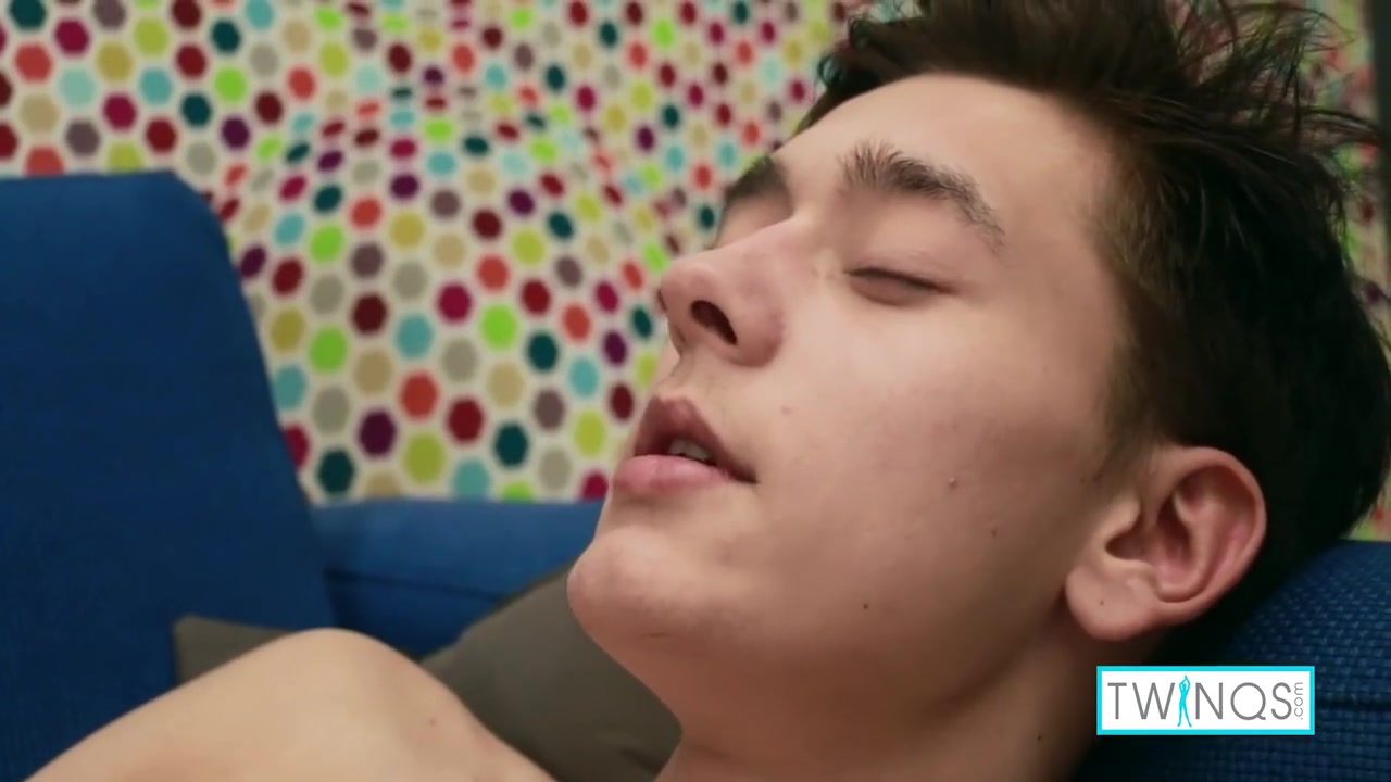 Long Thin Penis Logan Gives Himself A Masturbation To Shoot Cum