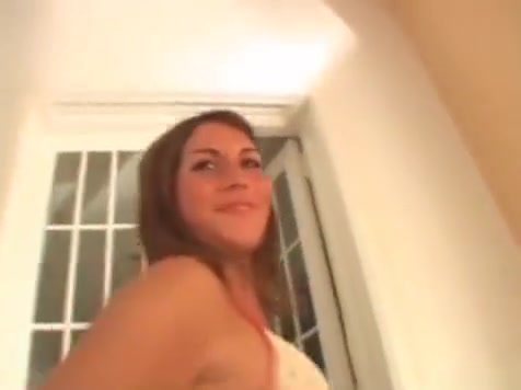 lady-boy In stockings Giving bj