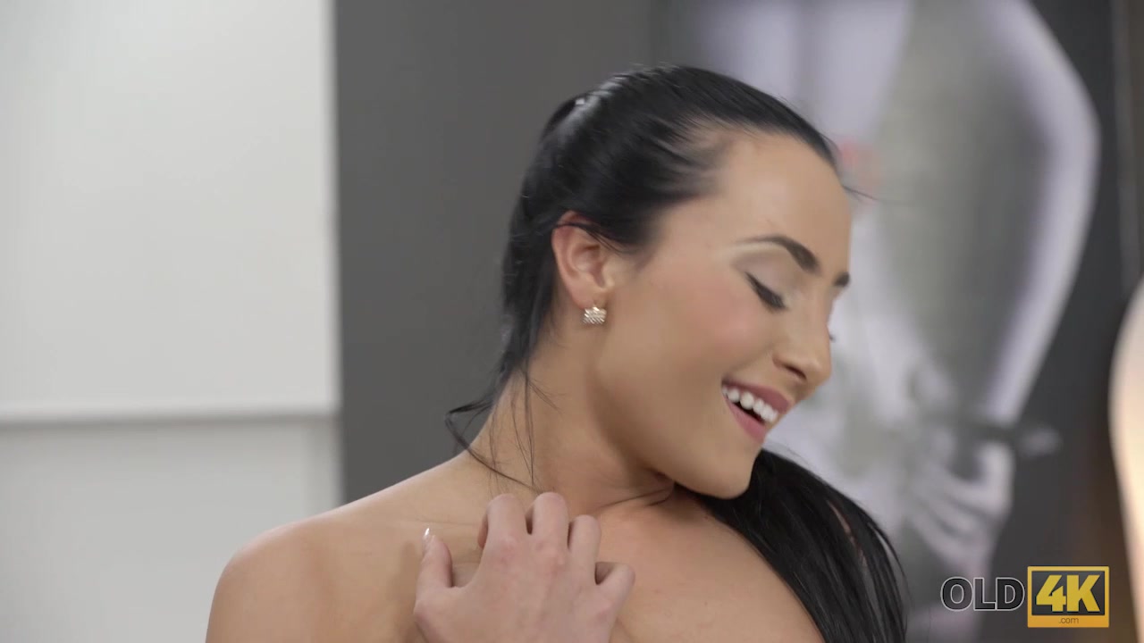 OLD4K. Comely brunette makes love with old inamorato after shower