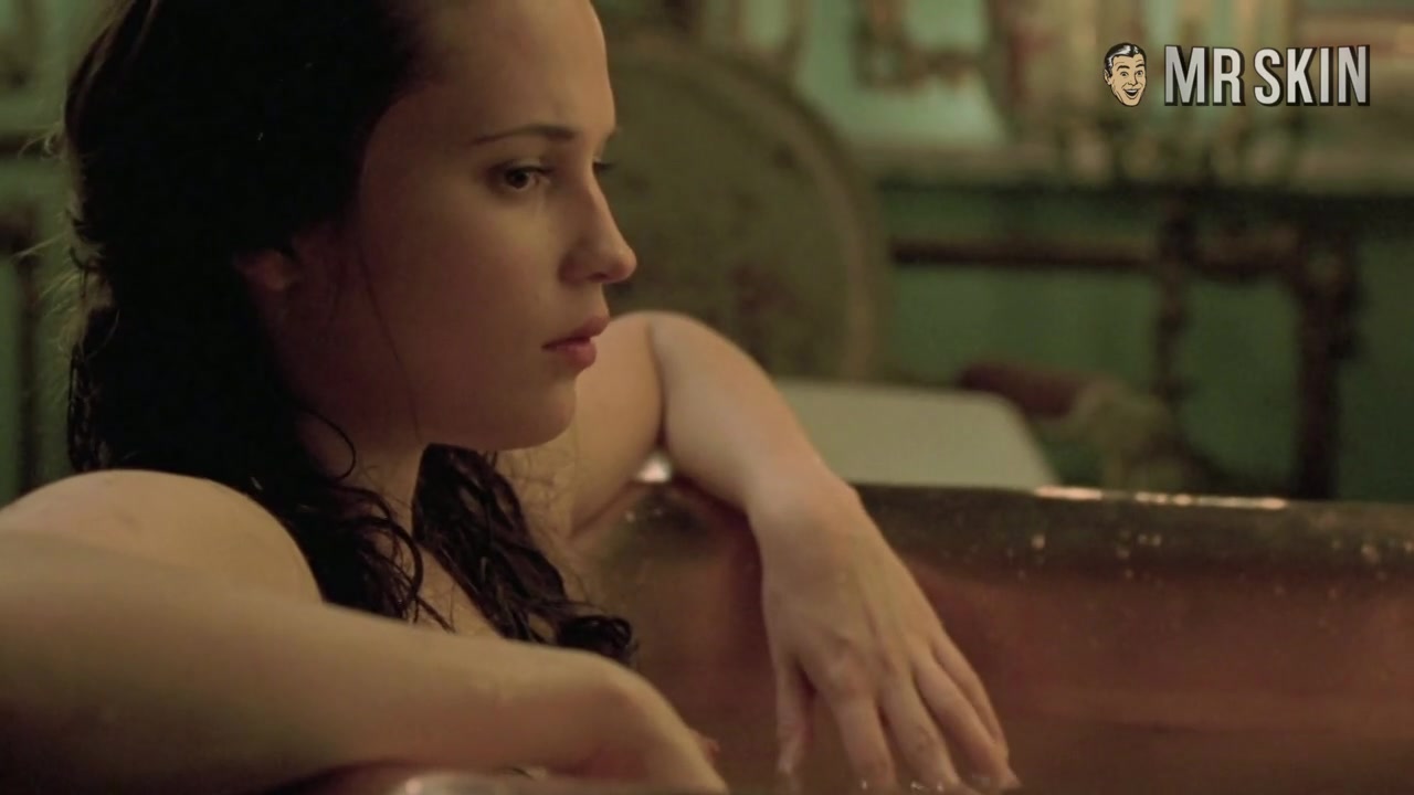 Best Of: Alicia Vikander - Mr.Skin