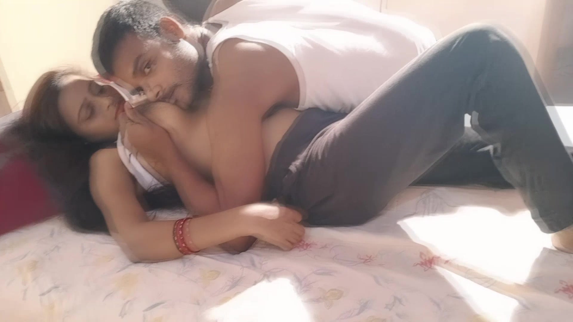 Real married Indian couple sex show with creampie ending