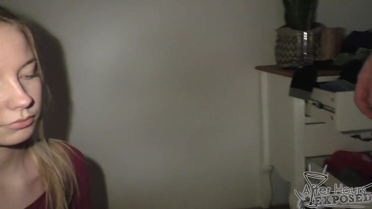 19yo Tiny And Skinny Sarah Doing First Ever Bj On Camera Fucking Hot - AfterHoursExposed