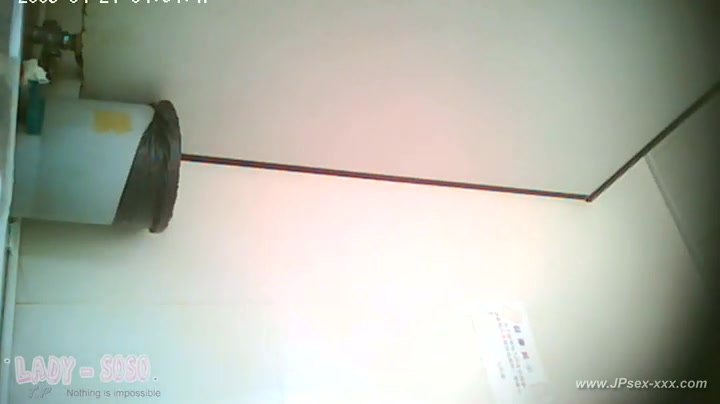 chinese girl go to toilet.29