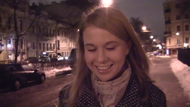 Girl has pickup sex for 1000 euro