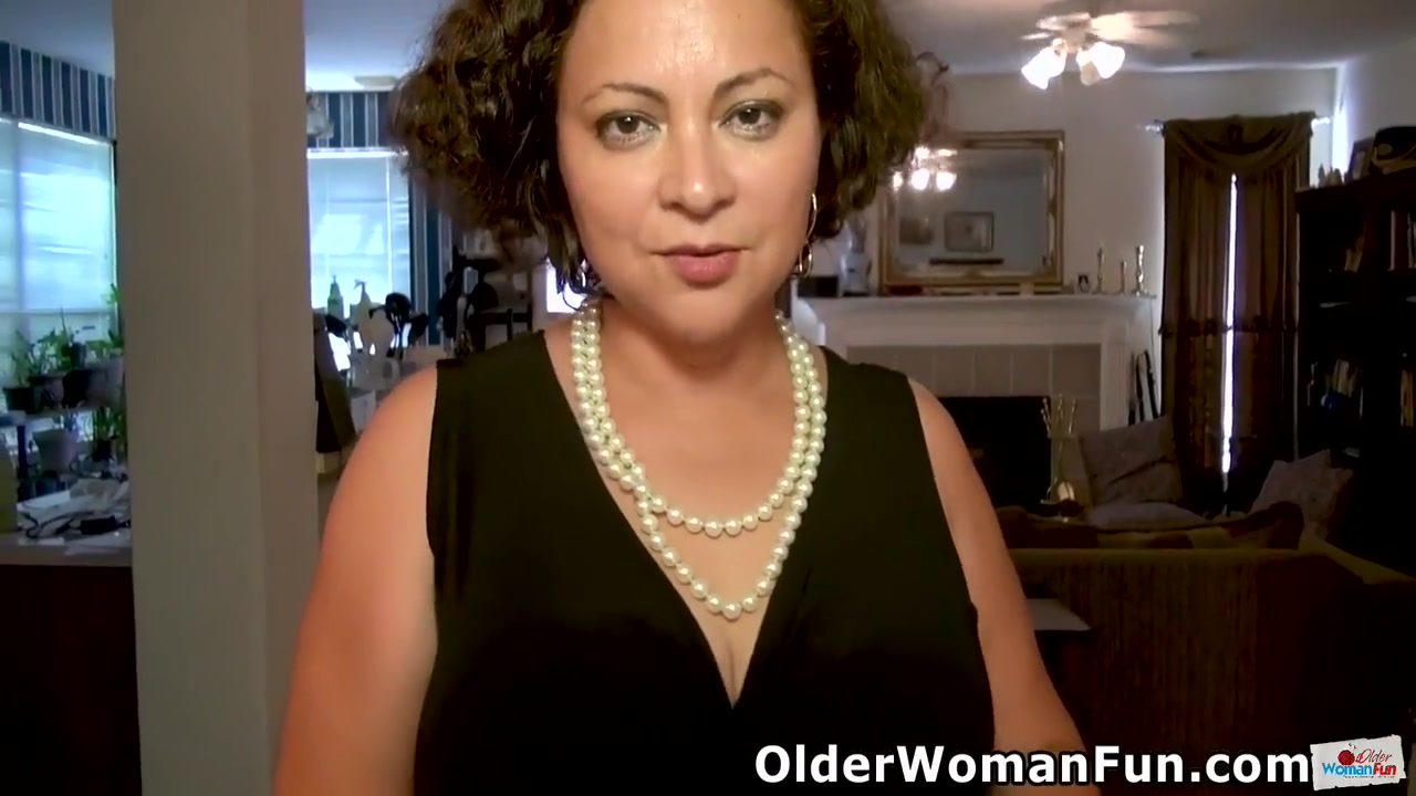 Marie Black In American Milf Exposes Her Voluptuous Body