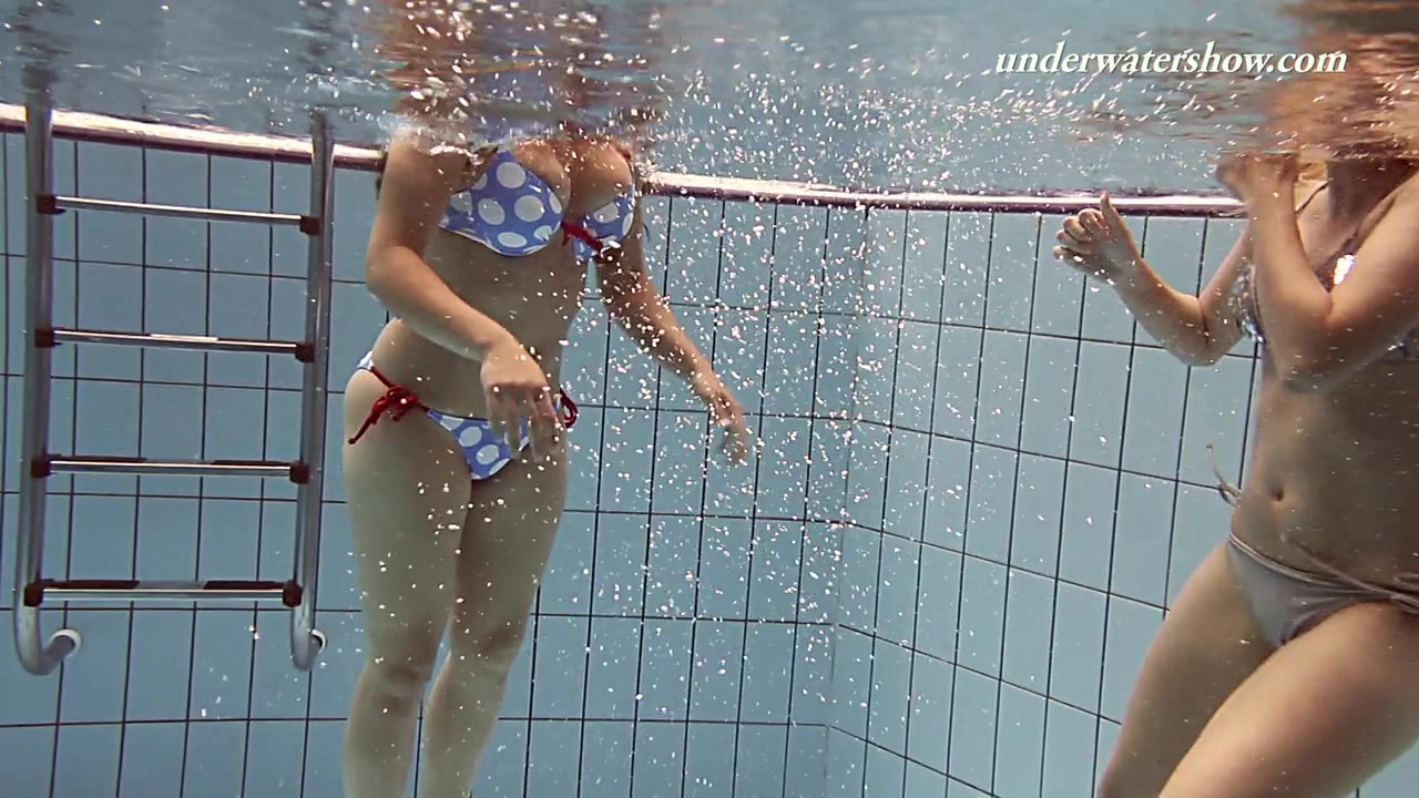 UnderwaterShow Video: Iva Brizgina and Paulinka