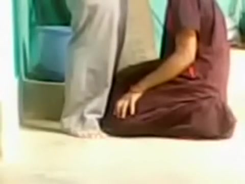 Indian amateur sex video of a horny couple on the floor