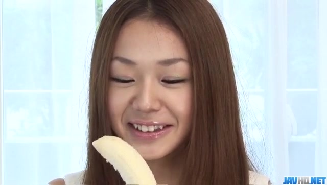 Sakura Hirota sucks cock while casting for porn