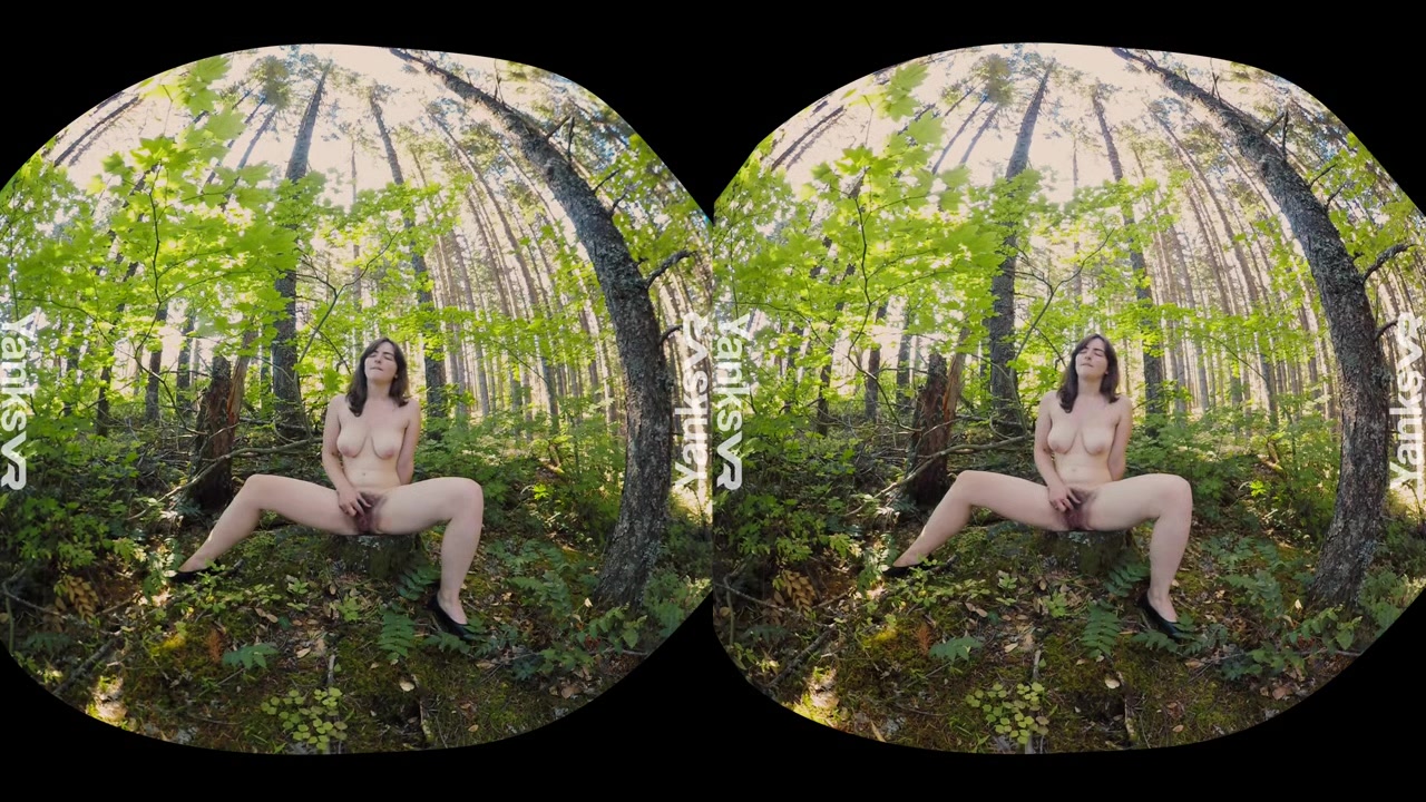 Raven Snow Clit Pleasure in the Forest