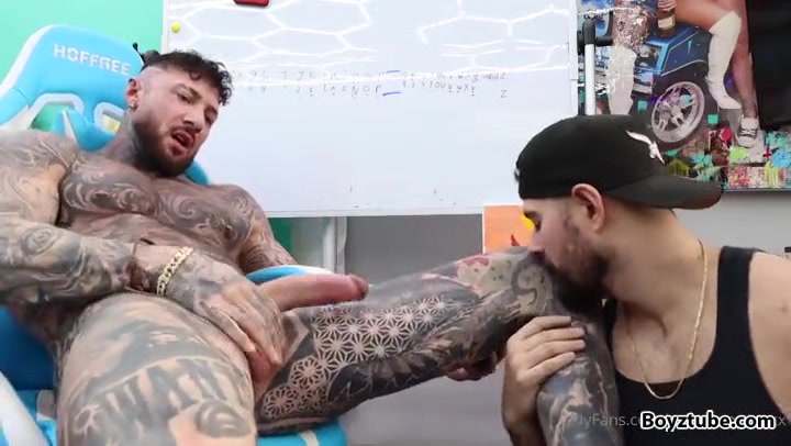 Tattoo feet master licking face cum